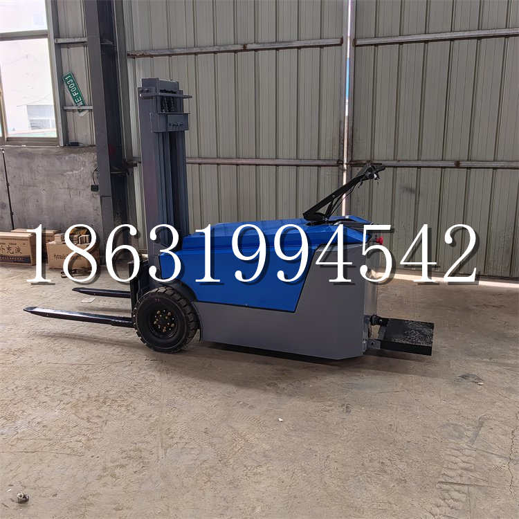 铁门关市全电动叉车插腿式堆高车液压装卸车1.5吨升高小型站驾式铲车